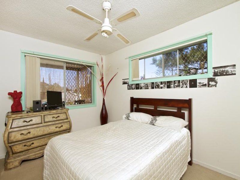 1/13 Coolangatta Road - 48 Winston St 'Lowin Lodge' KIRRA QLD, 'Lowin Lodge' Kirra - Thumbnail 6