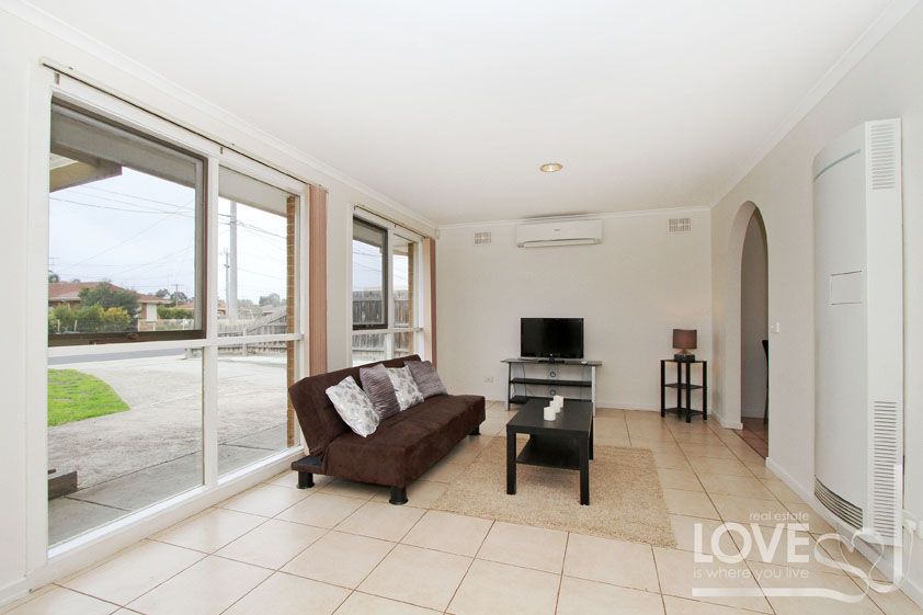 SPACIOUS 3 BEDROOM HOME
