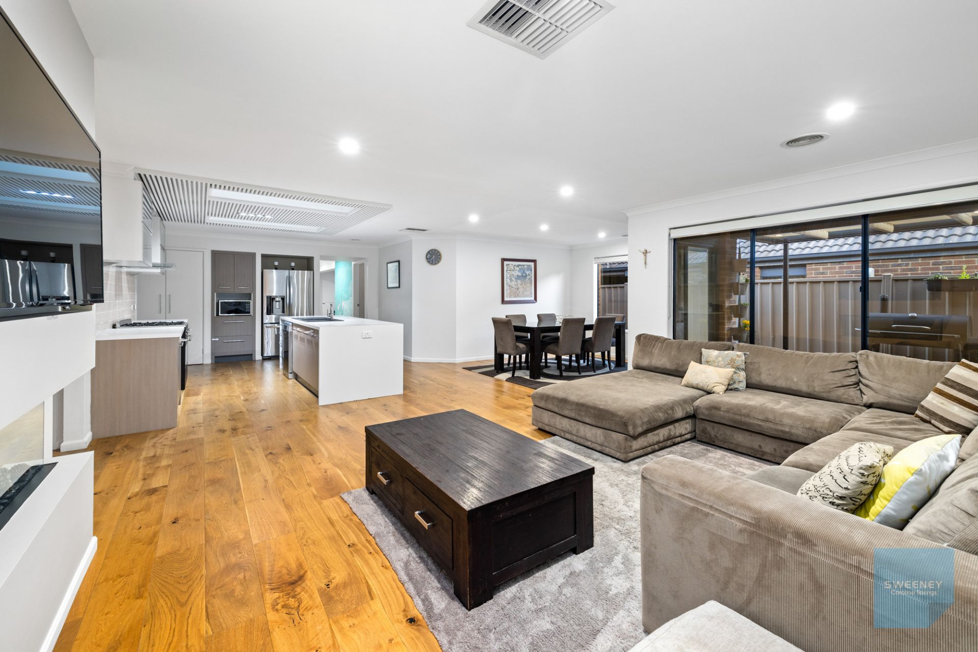 12 Lindley Avenue, Caroline Springs - Thumbnail 6