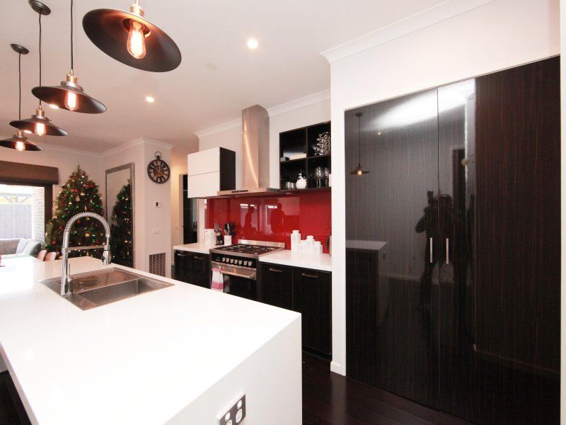 7 Niccoli Parkway MERNDA, 7 Niccoli Parkway Mernda - Thumbnail 8