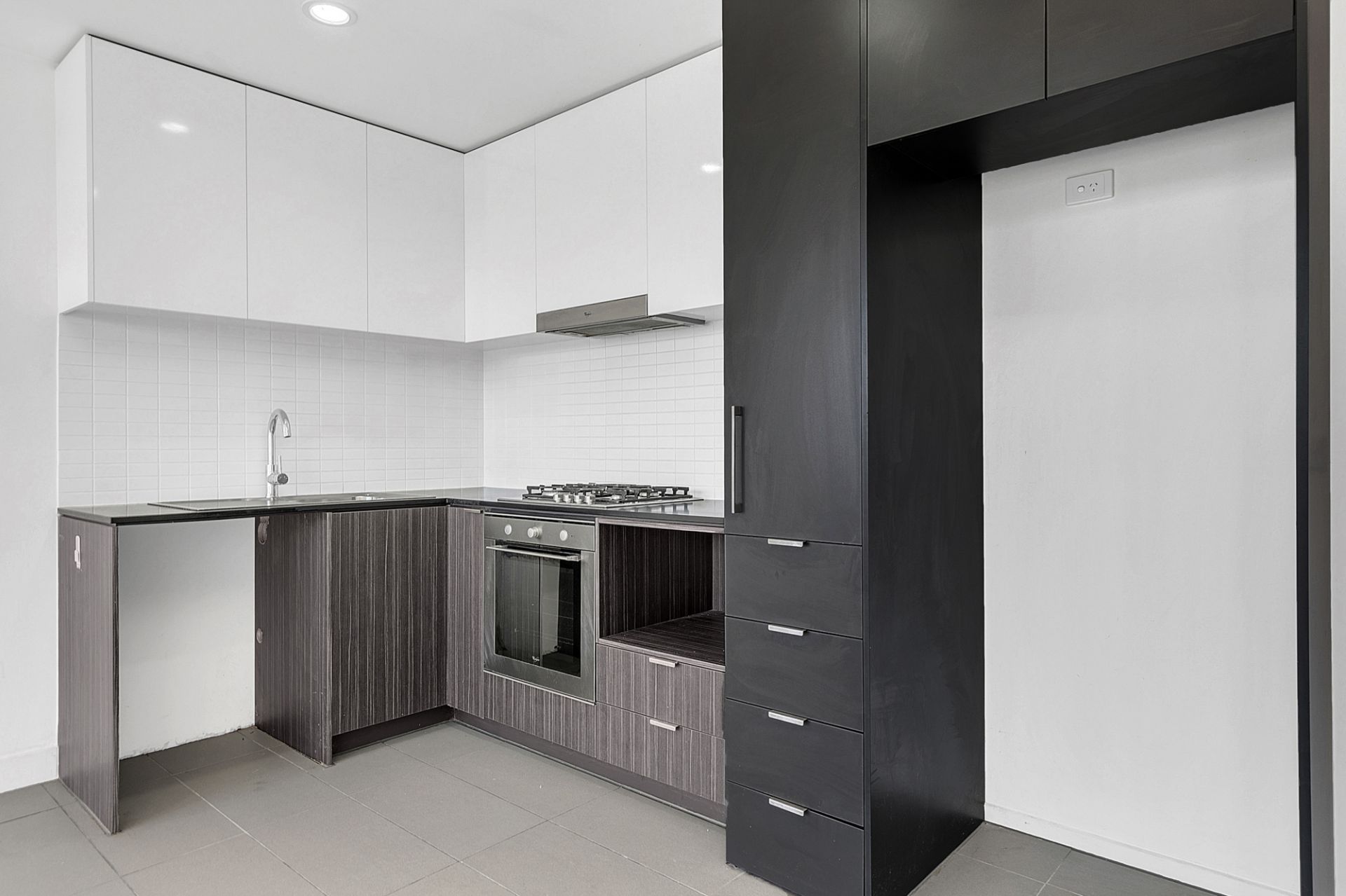2 bed, 2 bath... Too Easy.