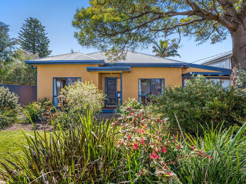 8 McLennan Street, Apollo Bay - Thumbnail 2