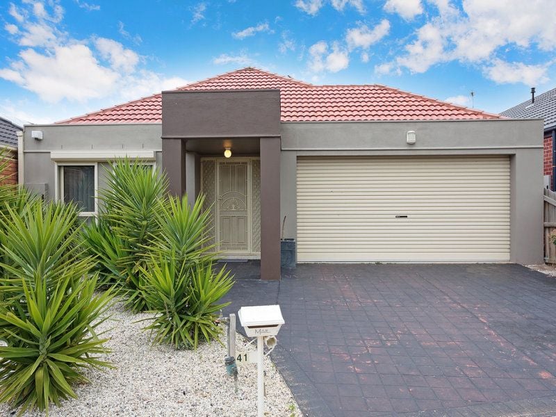 41 Visage Drive SOUTH MORANG, South Morang - Thumbnail 2