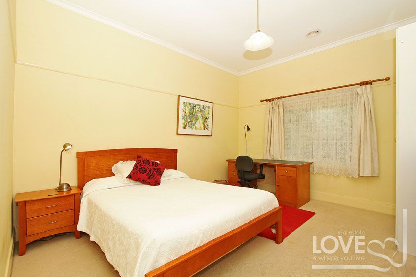 Charming Family Home - Furnished or Unfurnished, Take Your Pick!