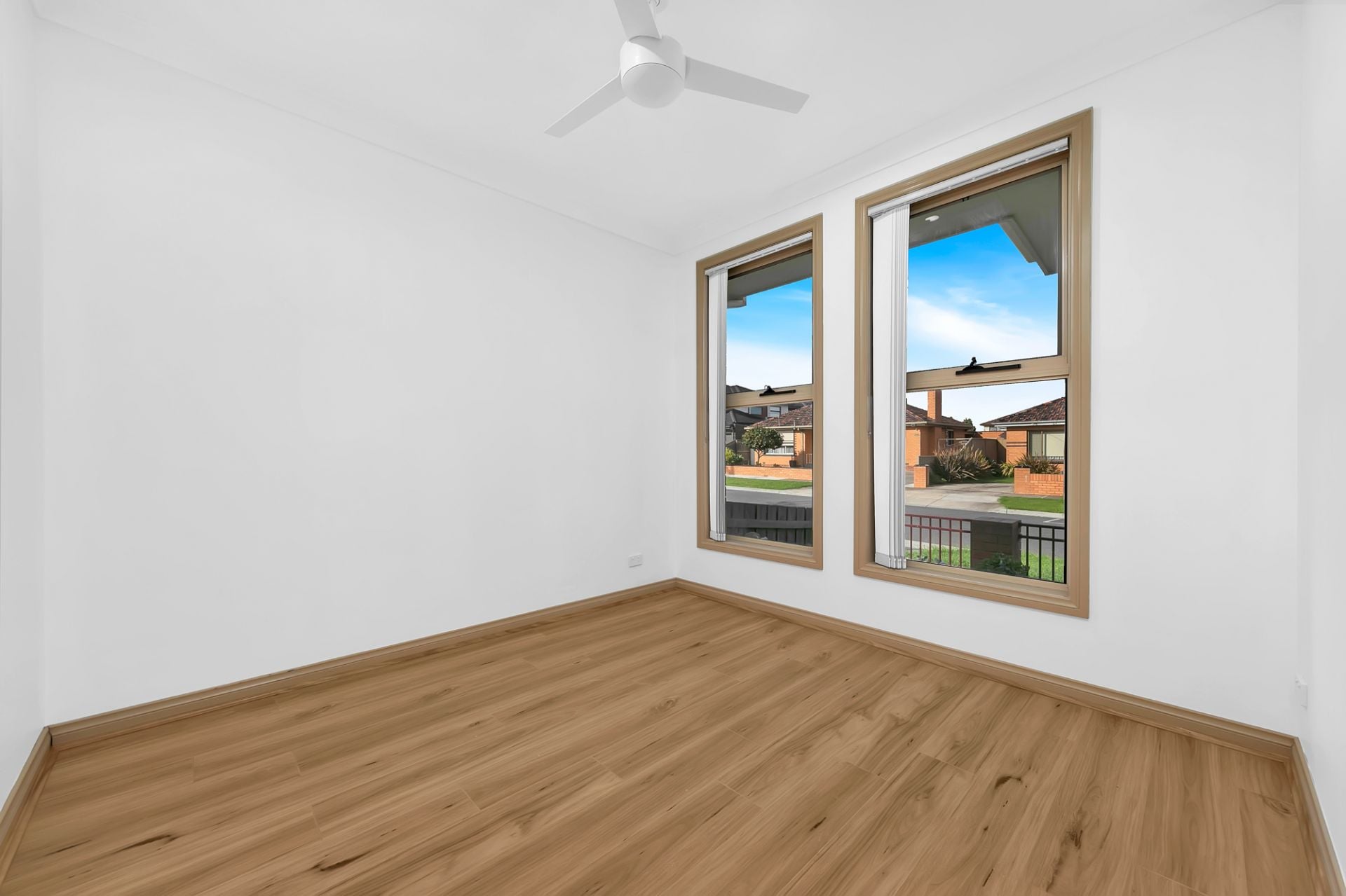 Beautifully Presented 2-Bedroom Home in Thomastown!