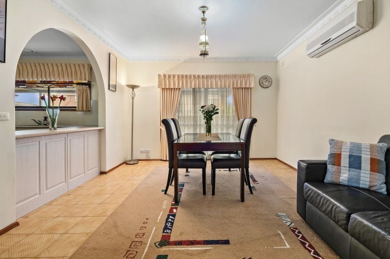18 Victoria Drive, Thomastown