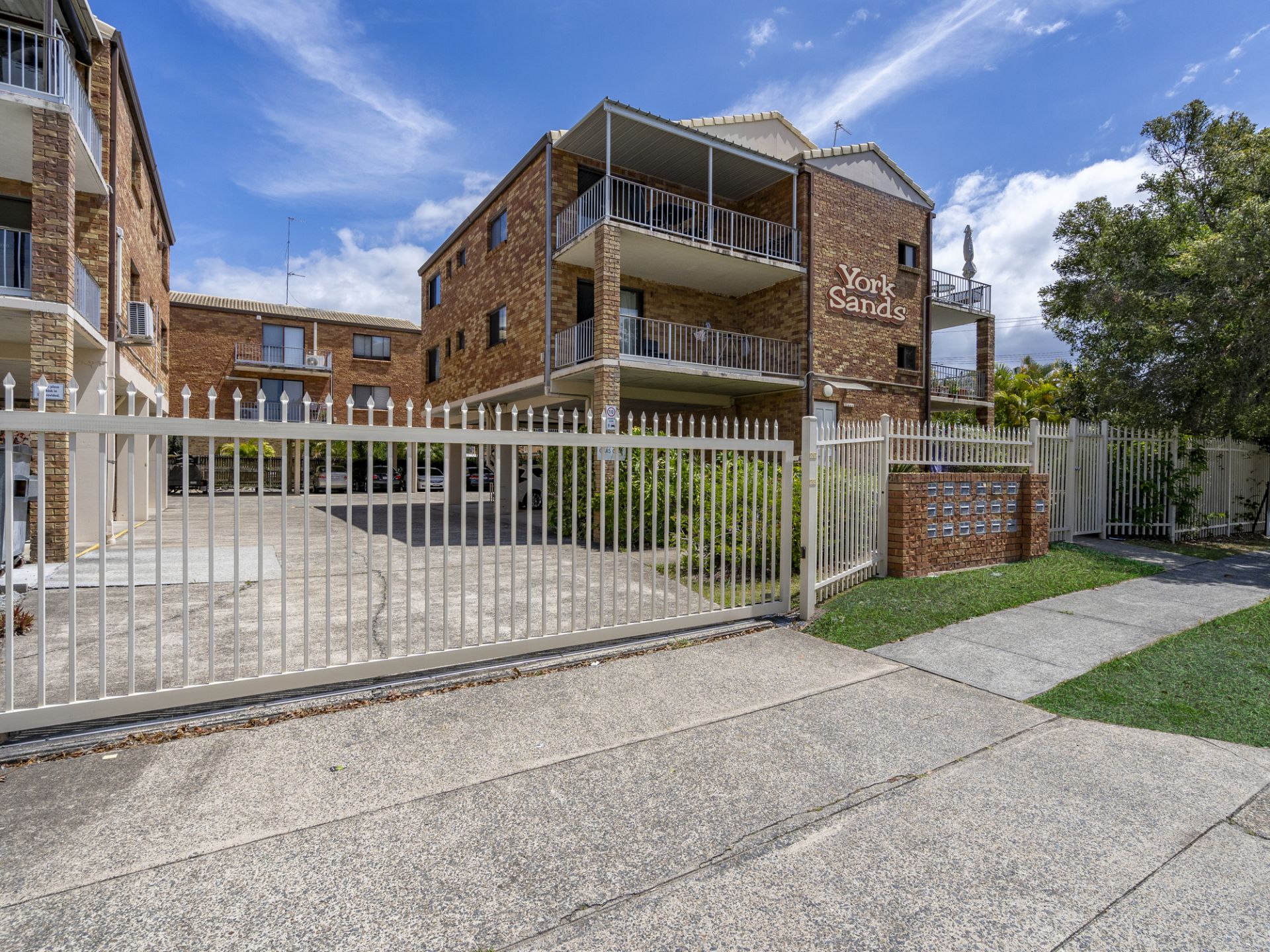 Real Estate For Sale Labrador , QLD