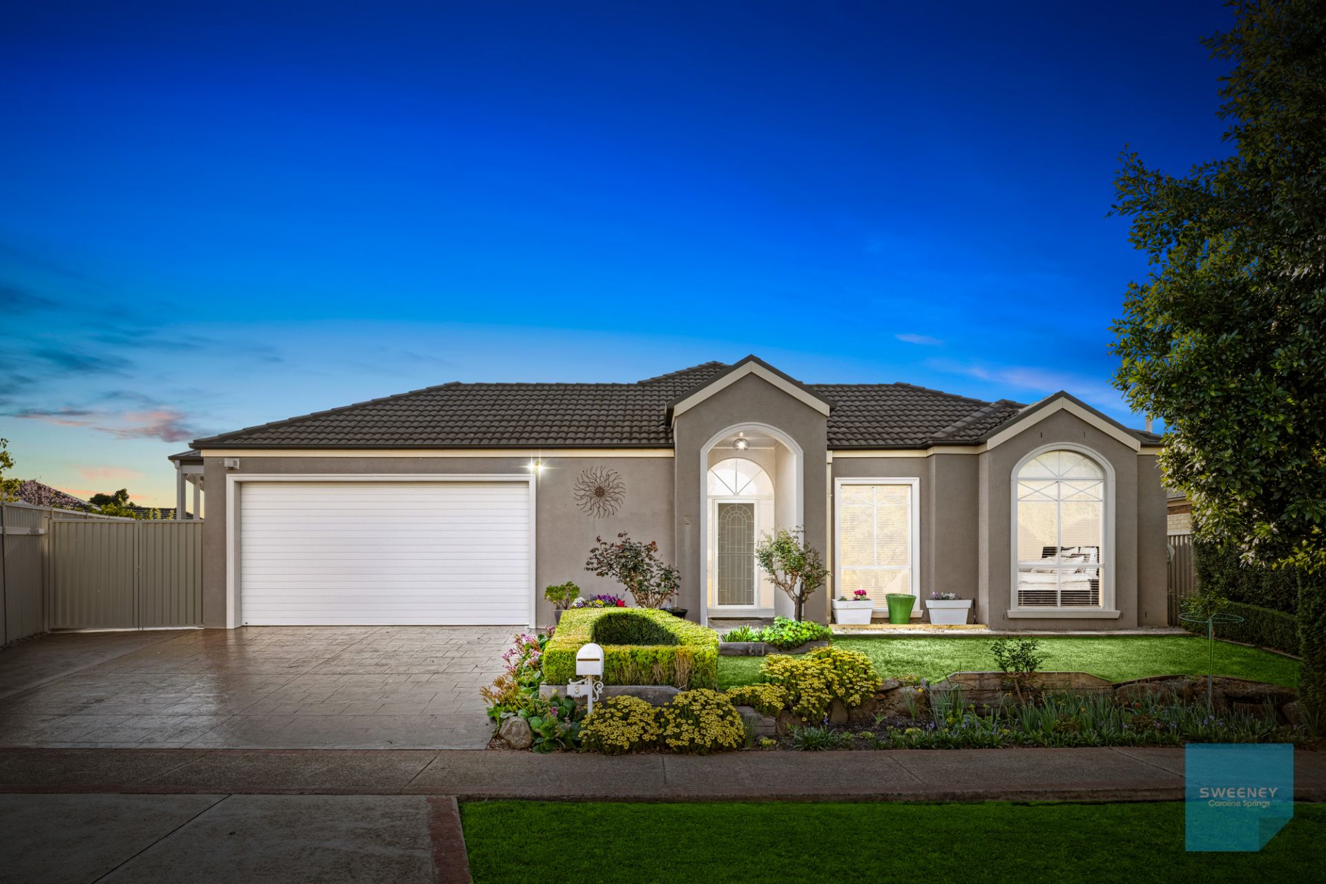3 Finsbury Close, Caroline Springs - Thumbnail 2