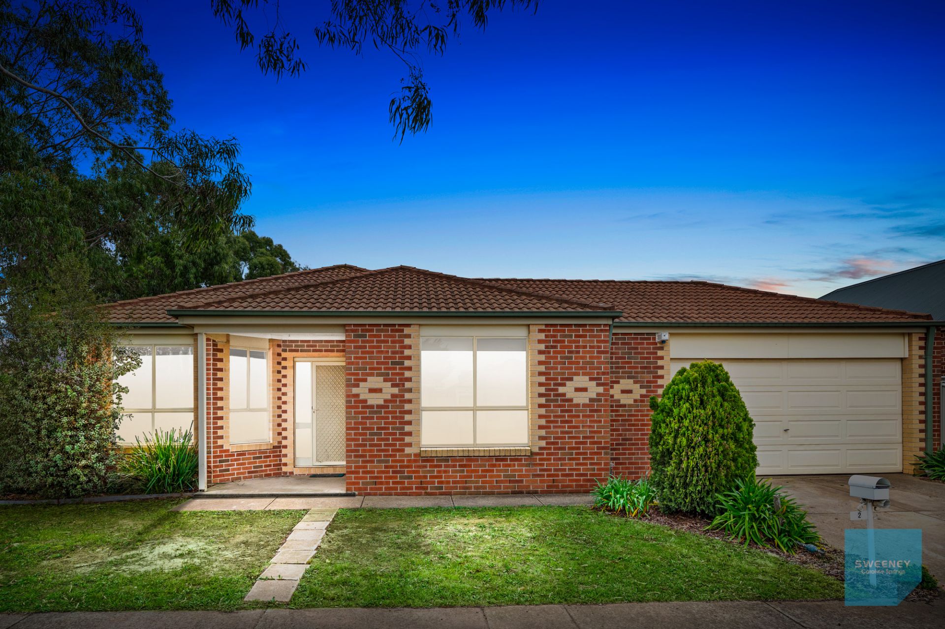 2 Abbington Crescent, Caroline Springs - Thumbnail 2