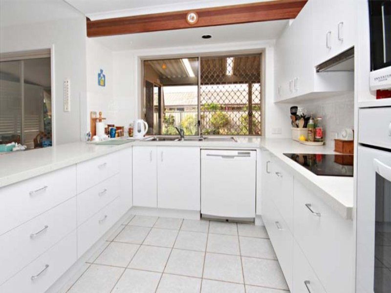 4 Sunpointe Street MAROOCHYDORE QLD, Maroochydore - Thumbnail 2