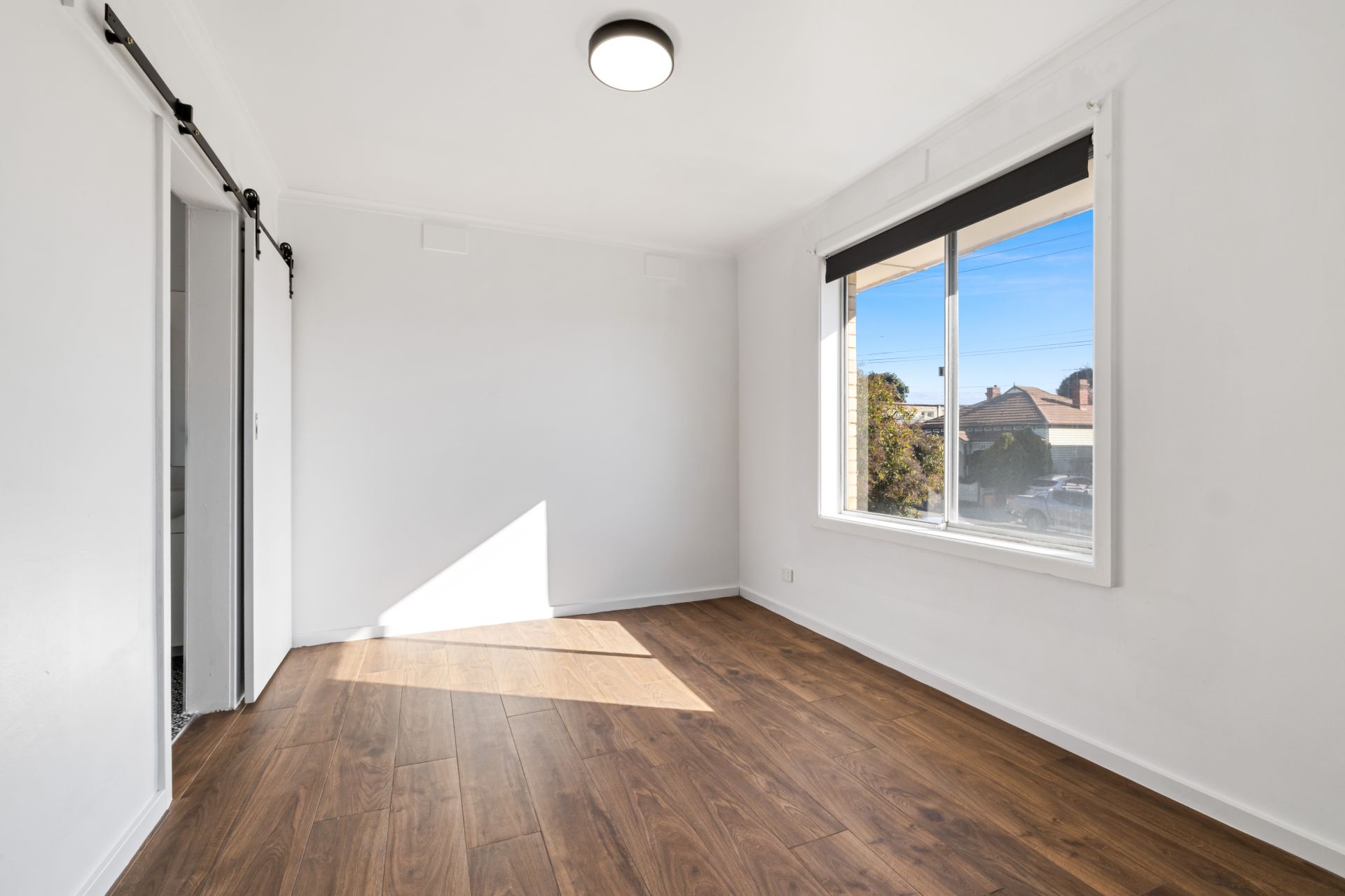 Beautifully Renovated Apartment in the Heart of Thornbury