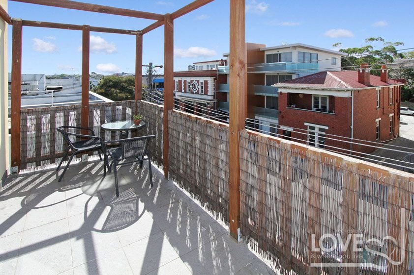Top Floor Apartment In A Sought after Location