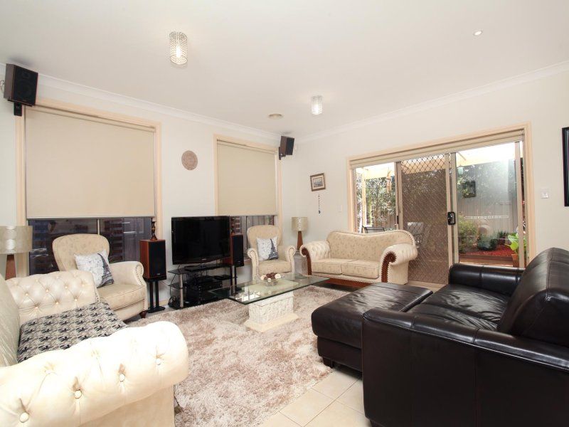 17 Gisborne Way, Caroline Springs - Thumbnail 3