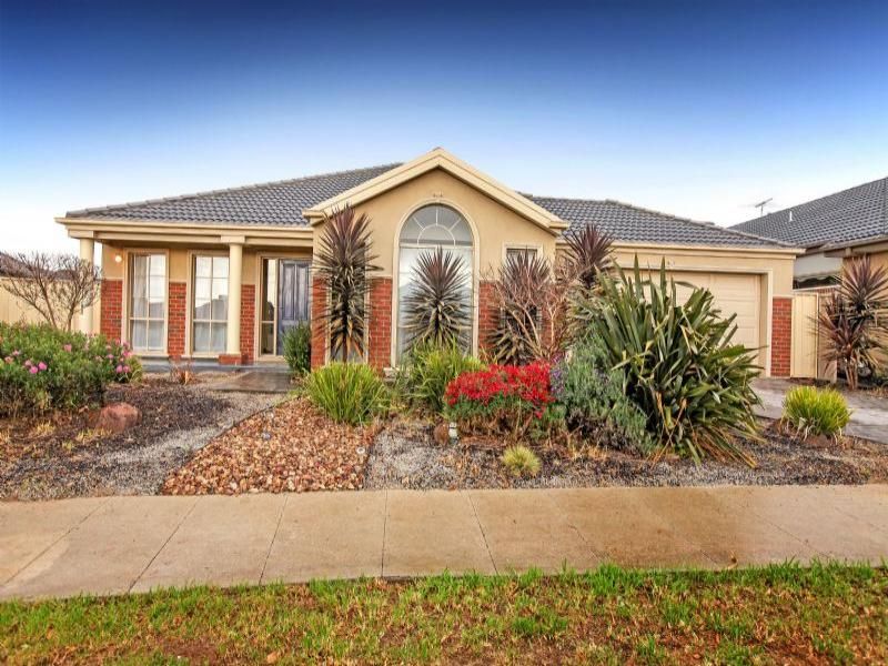 14 Oakview Parade, Caroline Springs - Thumbnail 3