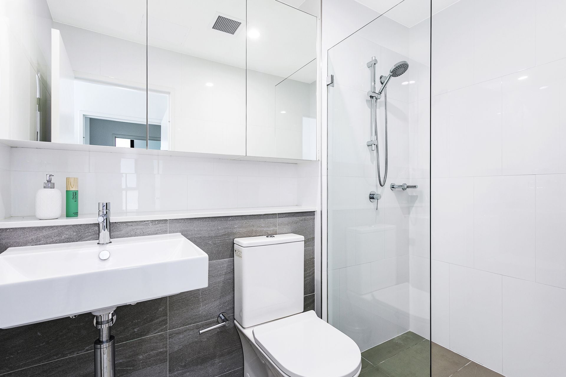 C104/40 Pinnacle Street Miranda NSW, Miranda - Thumbnail 5