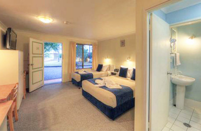 MOTEL FOR SALE - MID NORTH COAST - 10 ACRES - TREE CHANGE