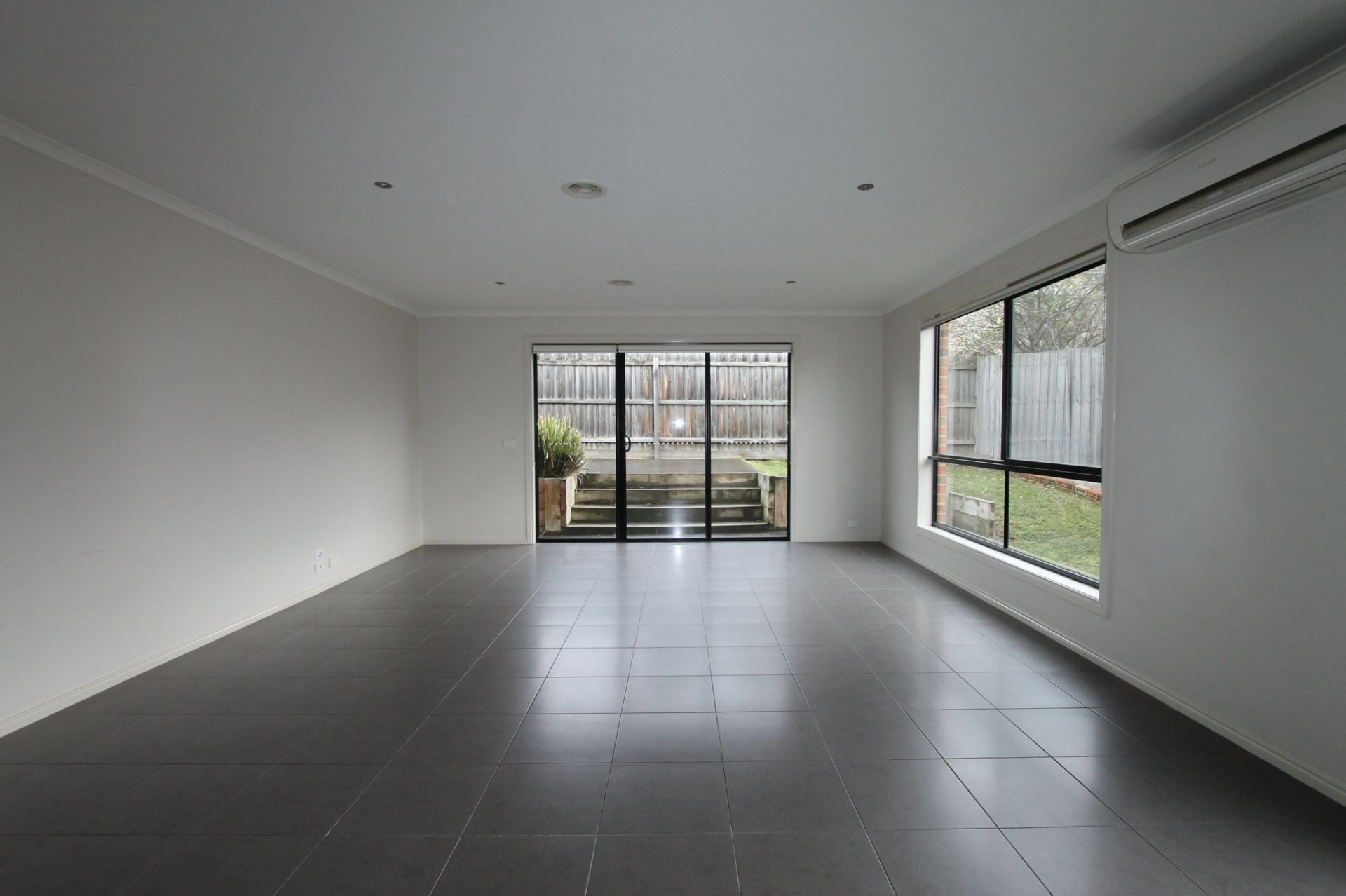 WARM AND INVITING FAMILY HOME!!