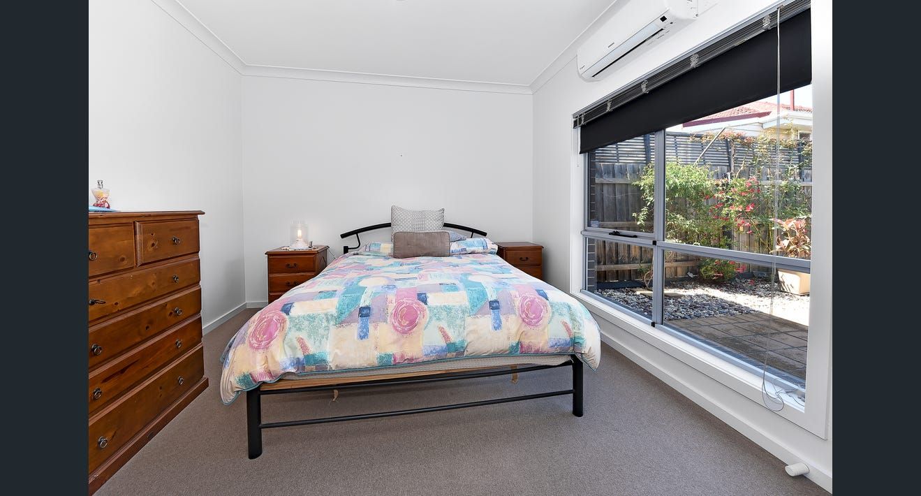 Modern Unit with Study area