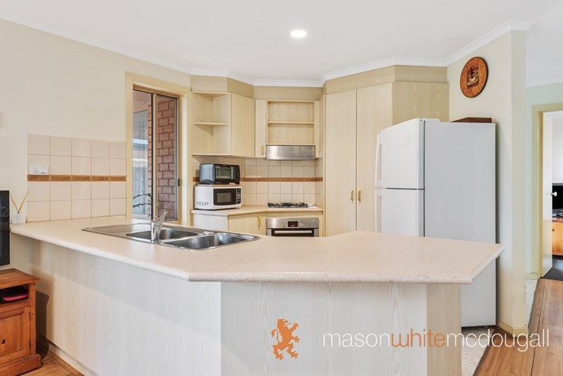 10 St Rafael Place Whittlesea VIC, Whittlesea - Thumbnail 2
