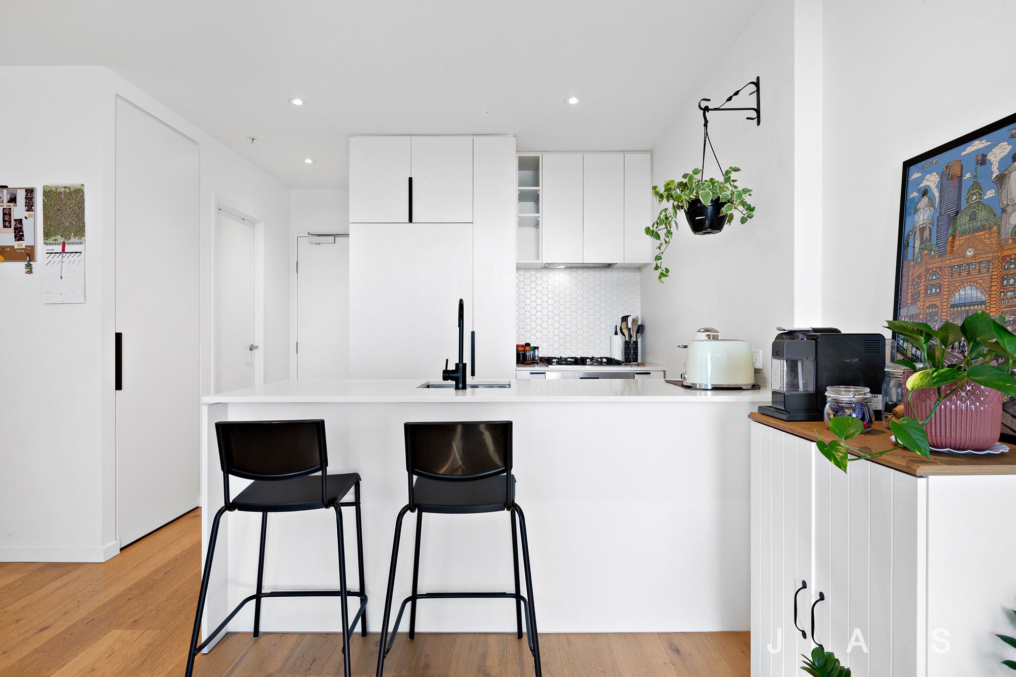 805/8 Hallenstein Street, Footscray, Footscray - Thumbnail 2