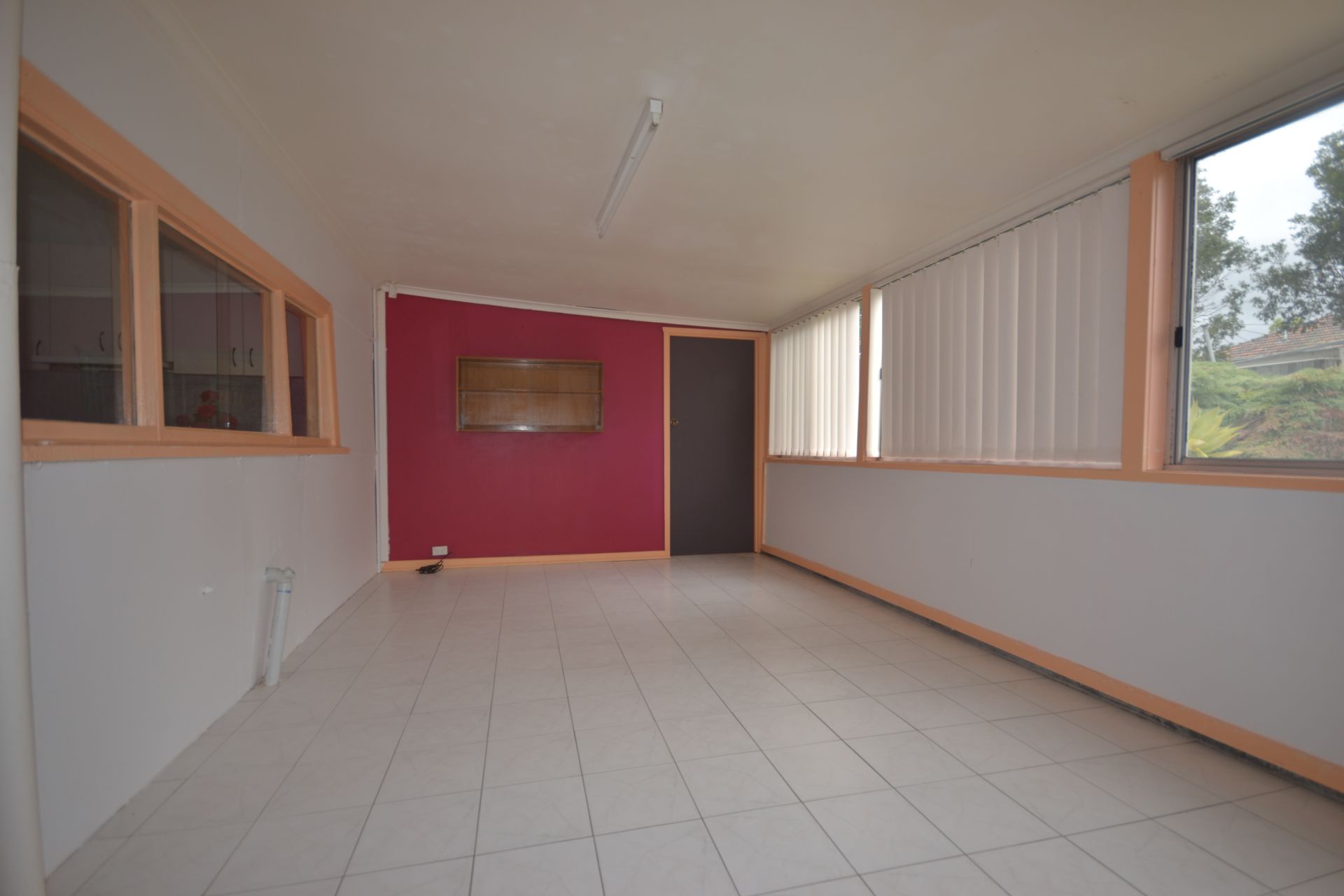 GREAT SIZE HOME IN AN EVEN BETTER LOCATION