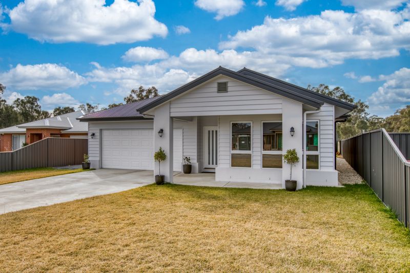 12 Cade Court, Jindera Gilson Yonson Real Estate