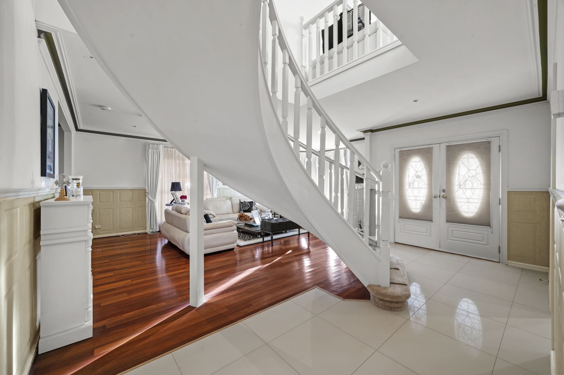 LALOR'S FINEST - 5 BEDROOMS