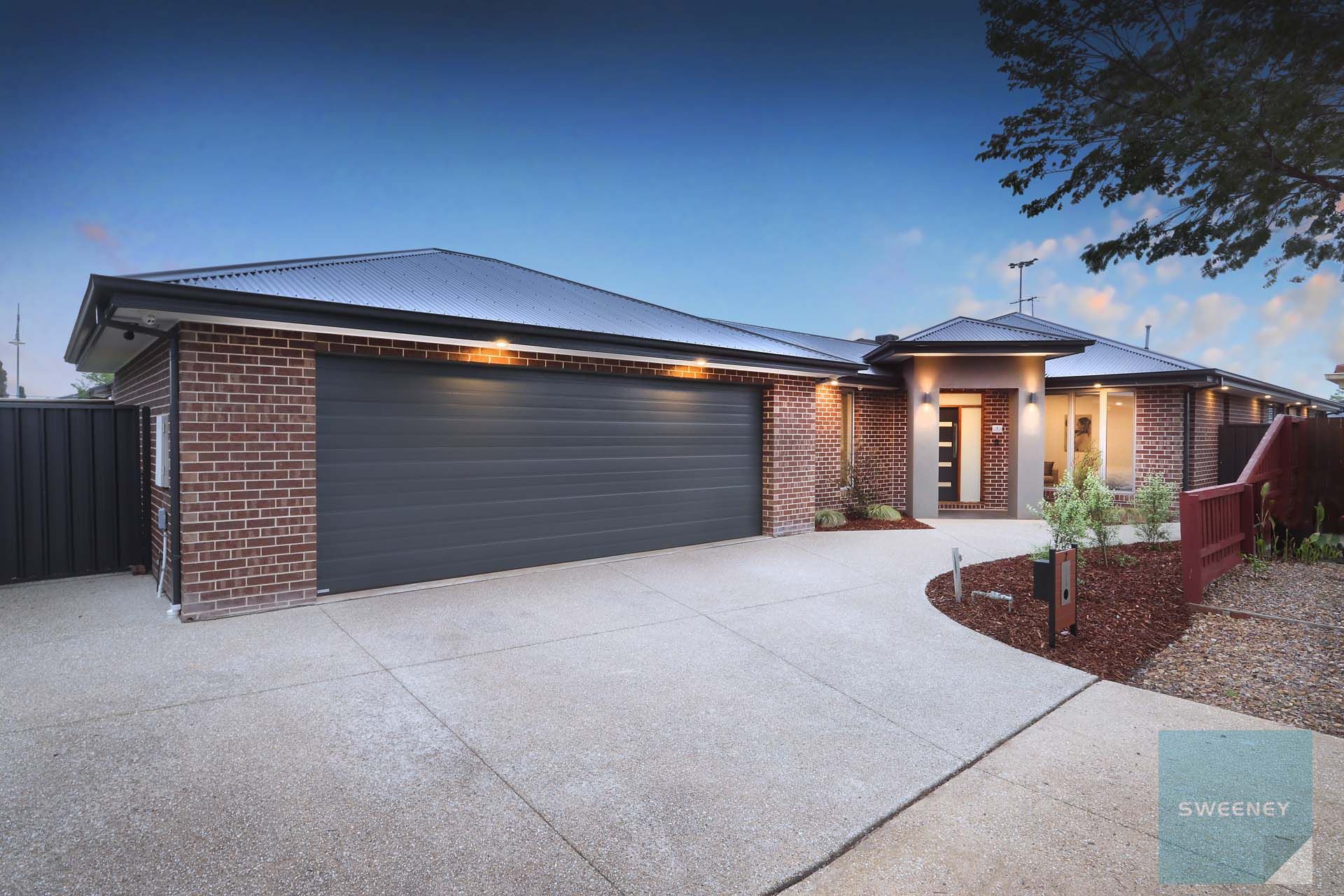 2 Salamanca Place, Taylors Hill - Thumbnail 2