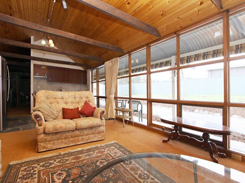 4 Cray Court Littlehampton 5250