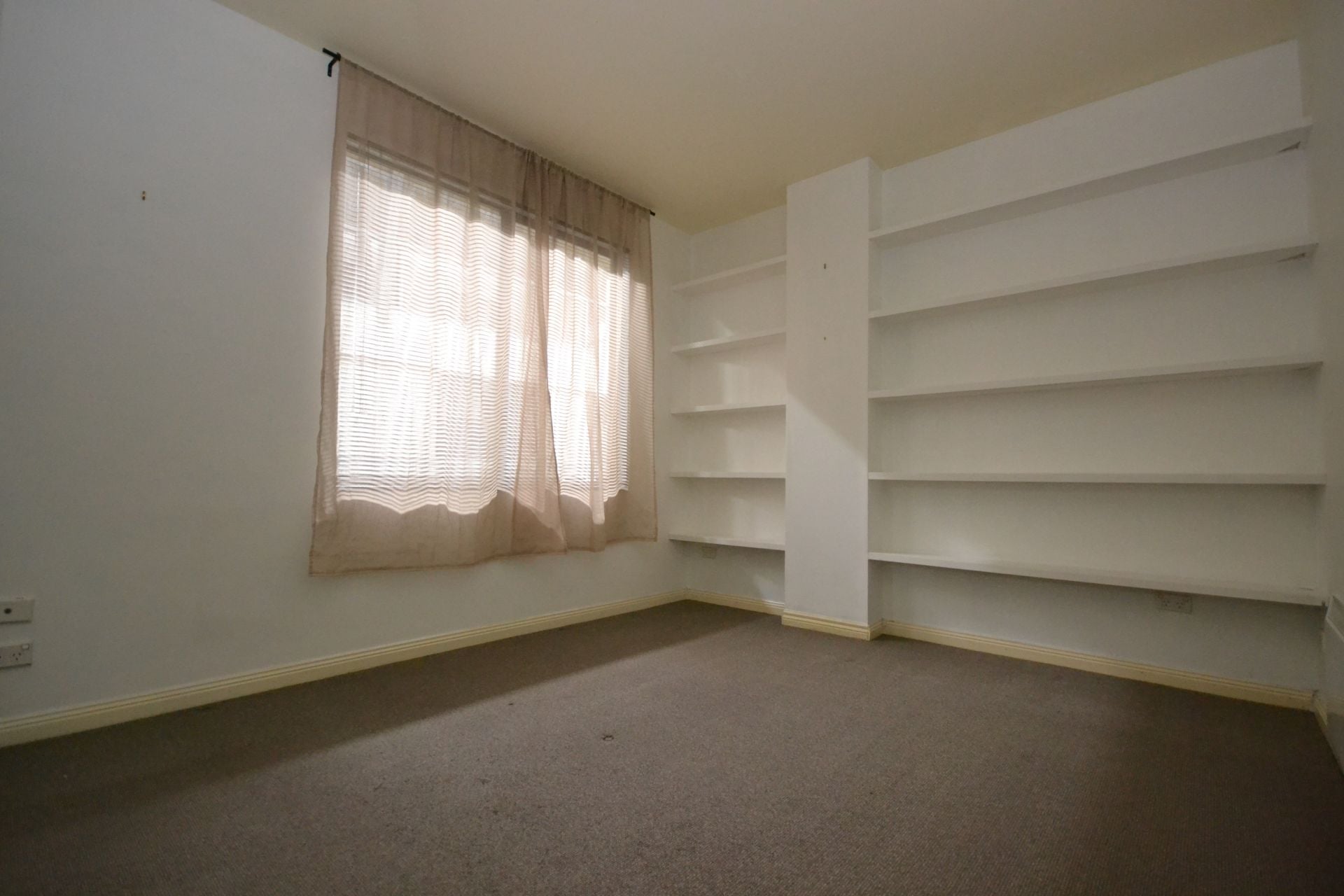 EXCLUSIVE APARTMENT LIVING