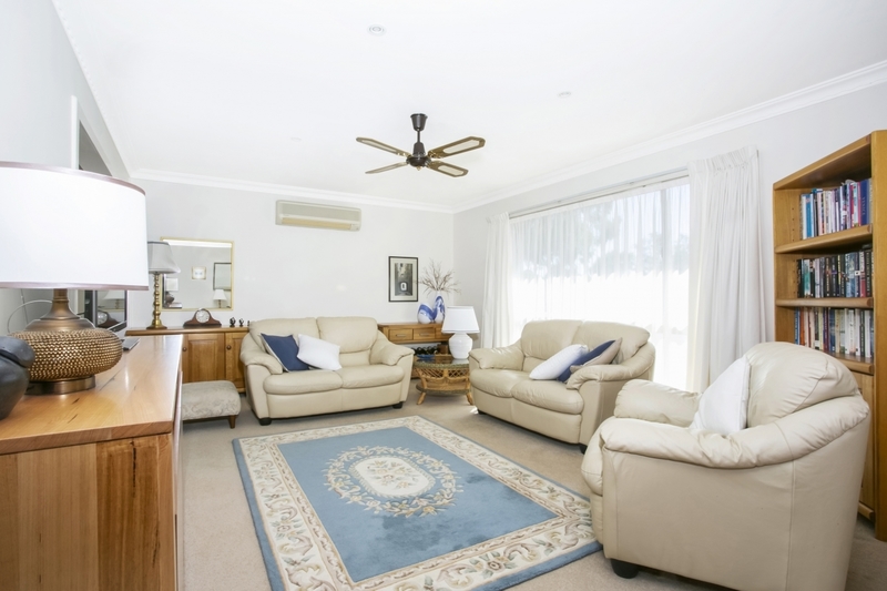 16 Kalgoorlie Crescent, Fisher - Thumbnail 2