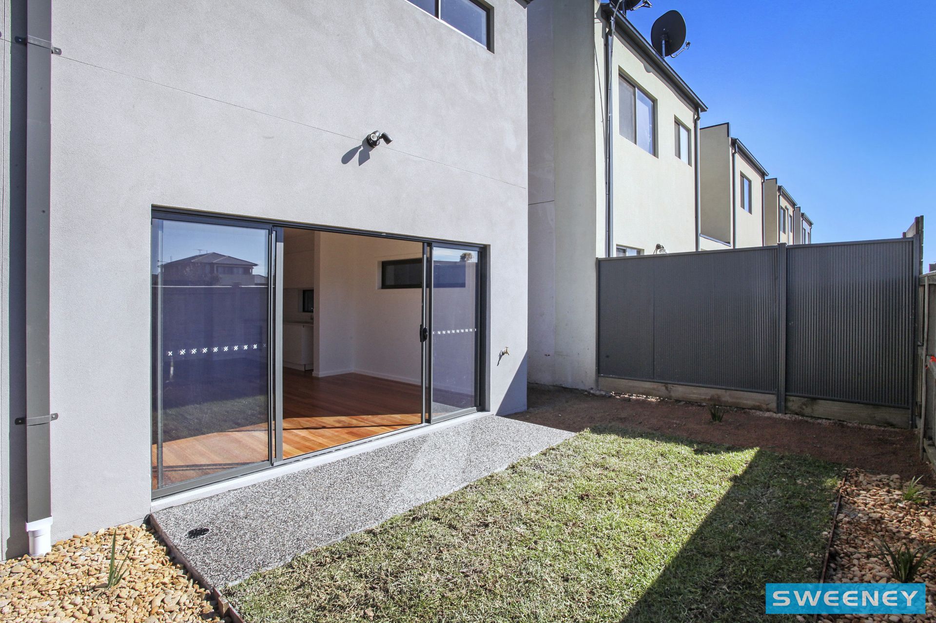 1/42 Lorimer Street, Caroline Springs - Thumbnail 8