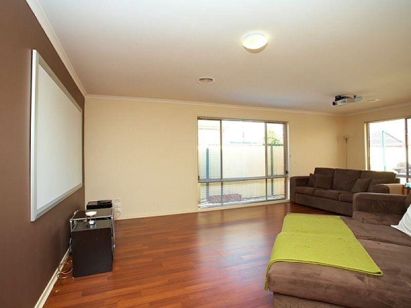 32 Cuthbert Avenue, Truganina - Thumbnail 4