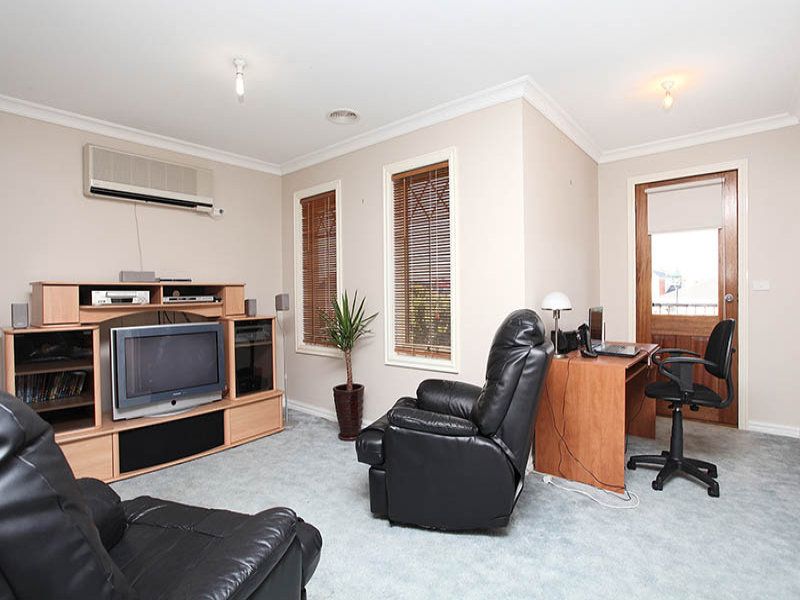 44 Bushy Park Avenue, Caroline Springs - Thumbnail 7
