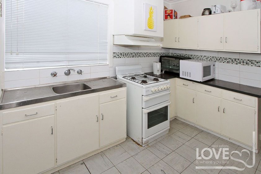 One Bedroom With Courtyard!