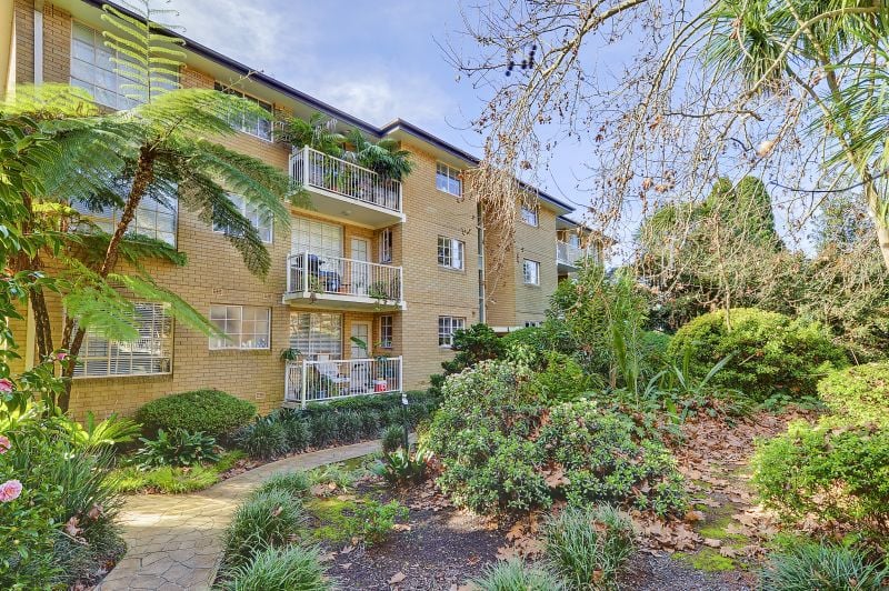 LIGHT BRIGHT and FRESH