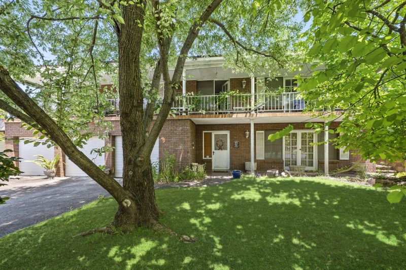 Real Estate For Sale 19 Ulundri Drive Castle Hill , NSW