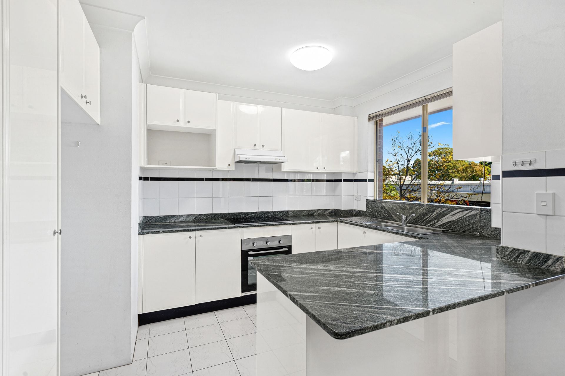 13/194-198 Willarong Road Caringbah NSW, Caringbah - Thumbnail 2