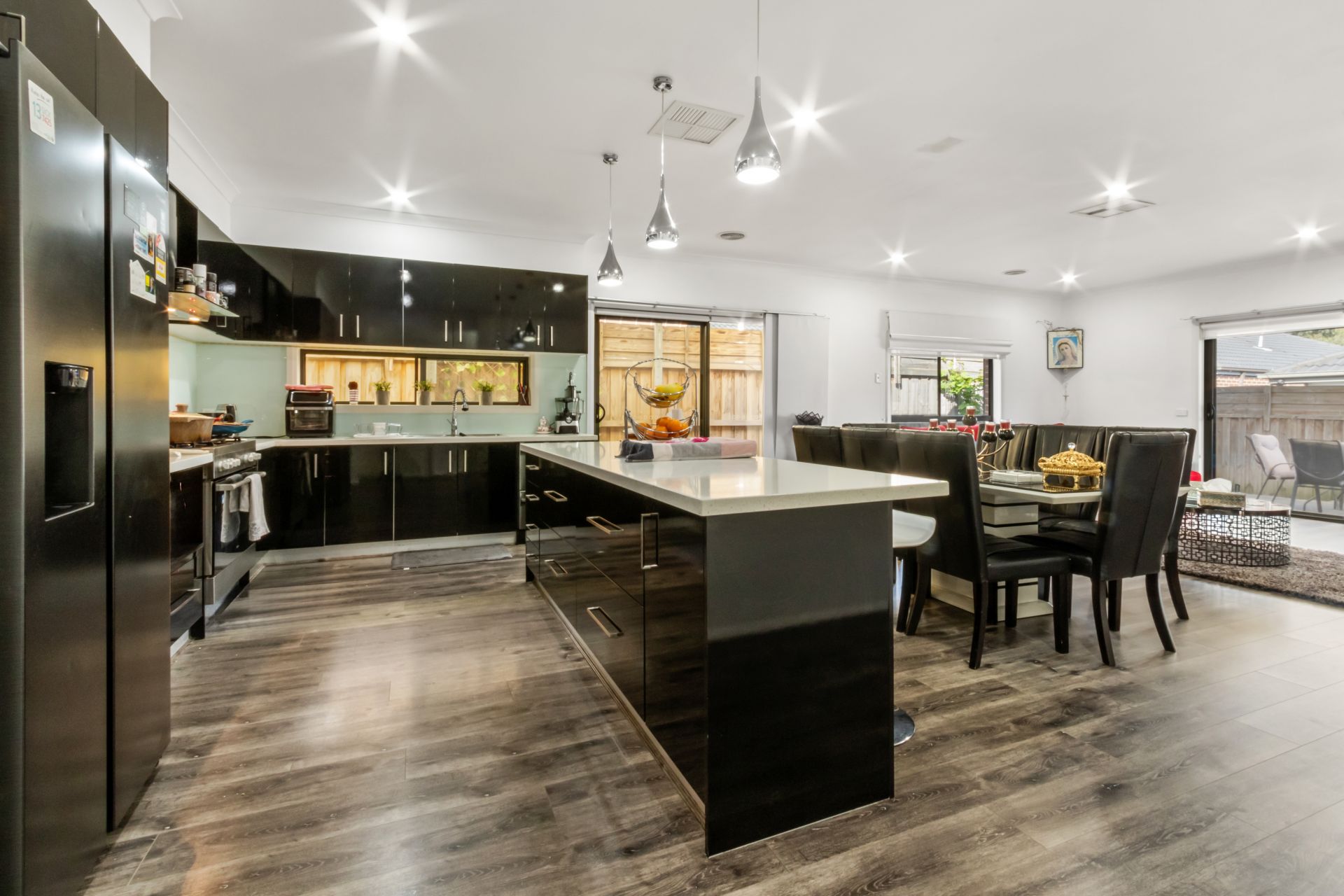 STUNNING FAMILY HOME WITH MODERN COMFORTS