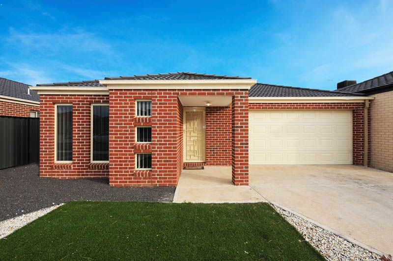 6 Shield Road, Point Cook - Thumbnail 2