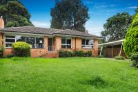 2 Holyrood Drive, Vermont VIC