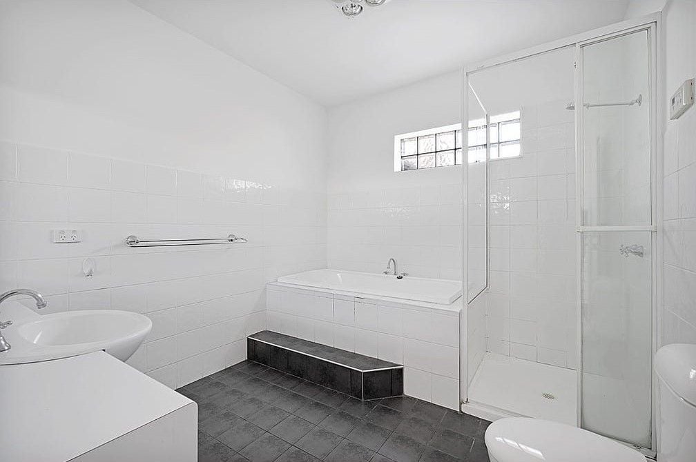 Contemporary 4 Bedroom Townhouse
