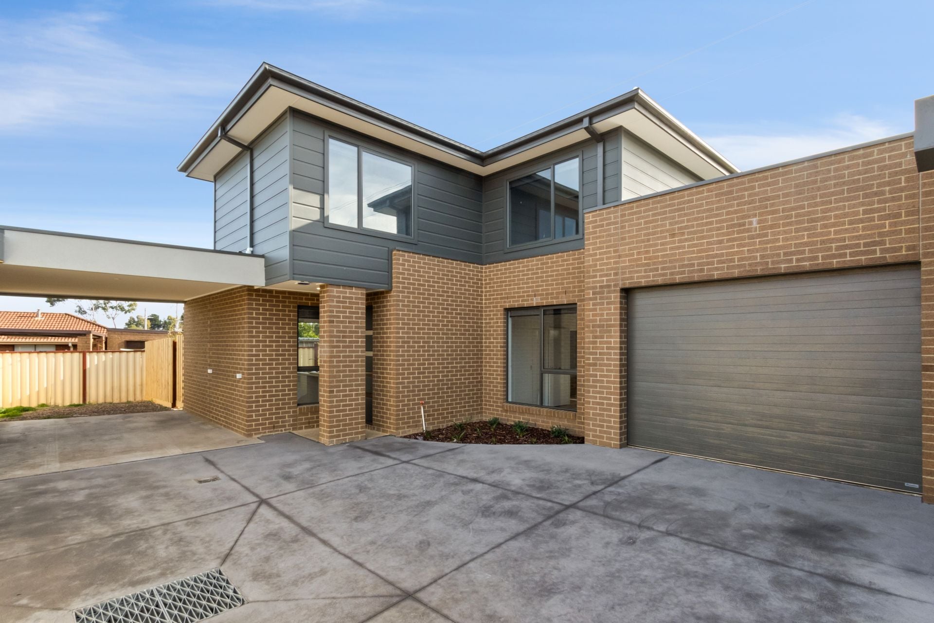 BRAND NEW TOWNHOUSE STYLISH AND MODERN