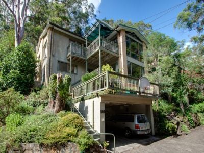 SOLD BY JOHN PYE REAL ESTATE 9476 0000