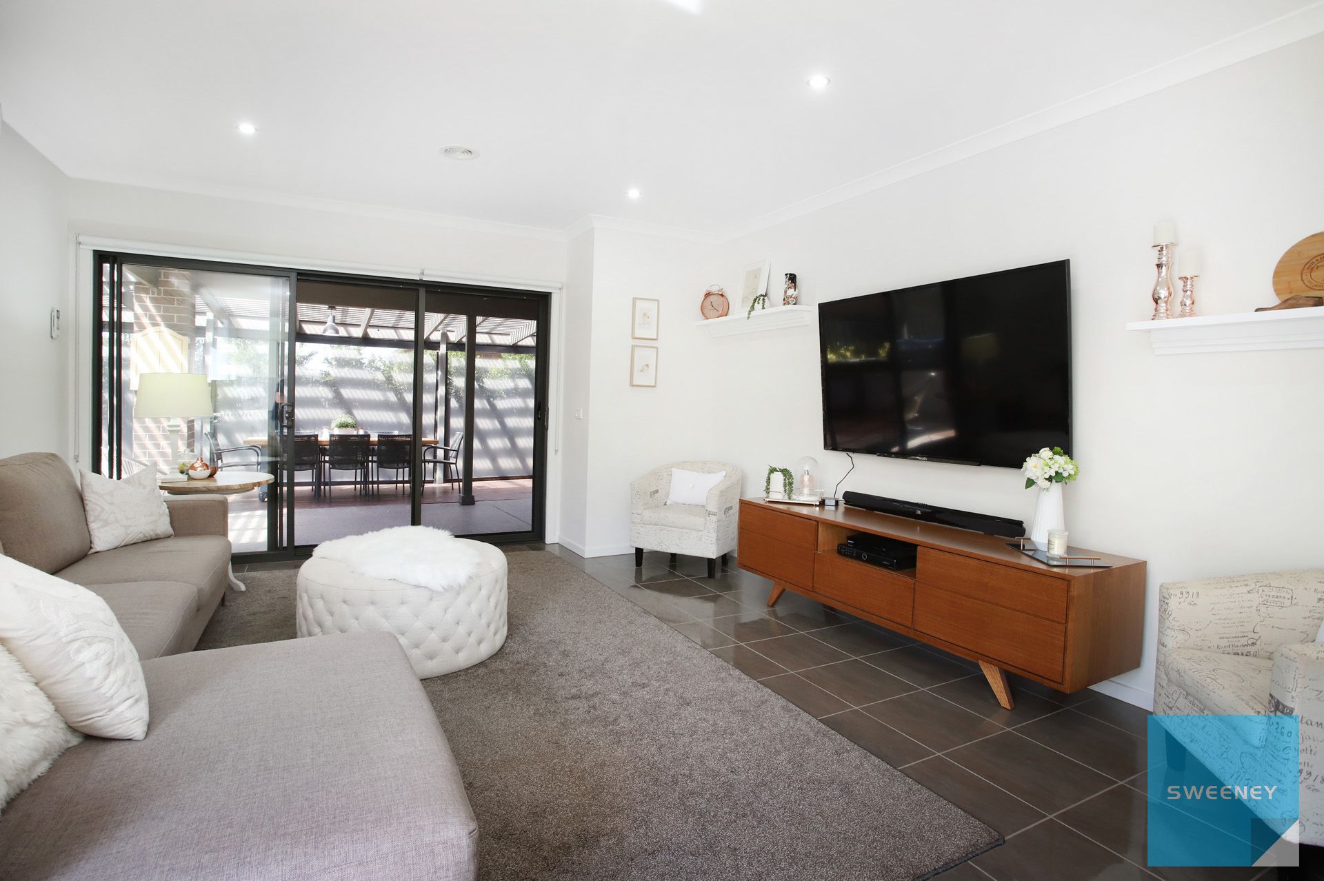 15 Concorde Avenue, Fraser Rise - Thumbnail 5