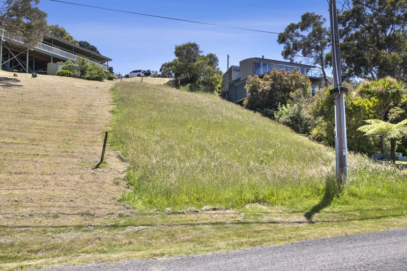 24 Sarsfield Street Separation Creek VIC, Separation Creek - Thumbnail 3