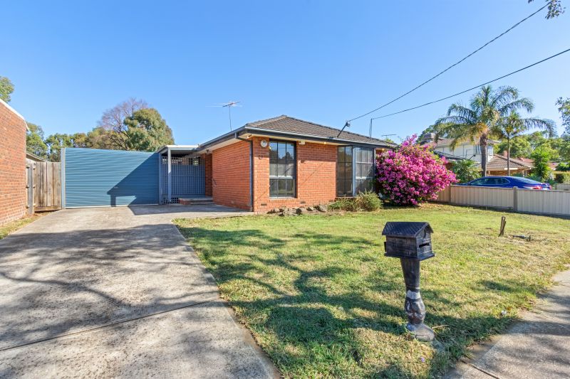 19 Maiden Court, Epping