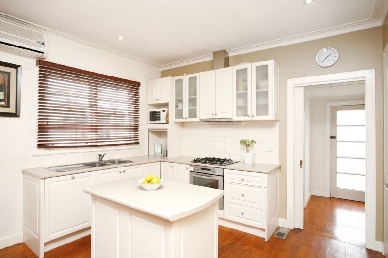 7 Sanderson Street, Yarraville - Thumbnail 4