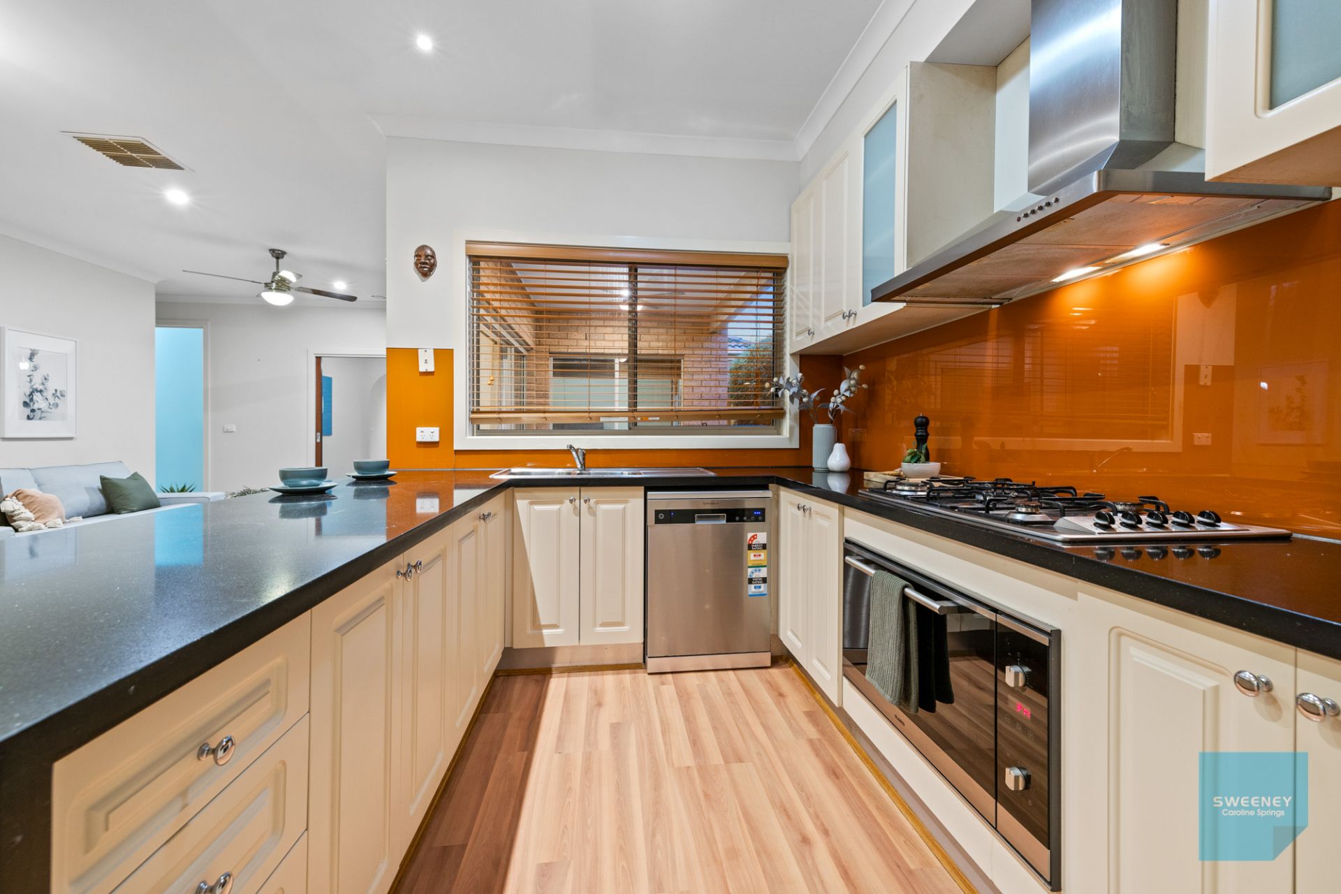 31 Clementson Drive, Caroline Springs - Thumbnail 6