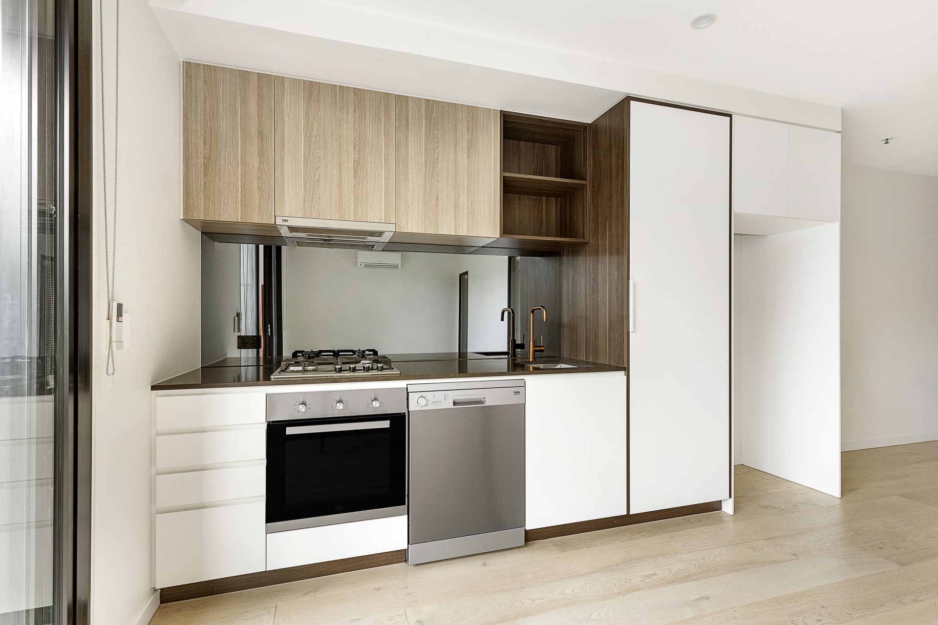 EXCLUSIVE APARTMENT LIVING
